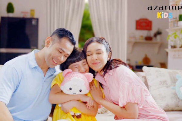 Kasih Sayang Orang Tua Diangkat Azarine Kids dalam Video Digital