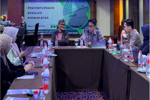 Kemenag dan BWI Bahas Kerangka Regulasi untuk Tata Kelola Wakaf