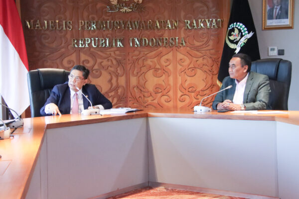Konflik Iran-Israel Memanas, Bambang Pacul Ingatkan Waspadai Dampaknya Bagi Indonesia