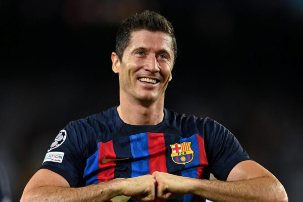 Lewandowski Tetap Berseragam Barcelona Musim Depan