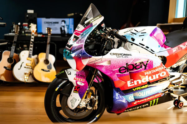 Livery Baru Pertamina Enduro VR46 Racing Team Terinspirasi Album Musisi Italia