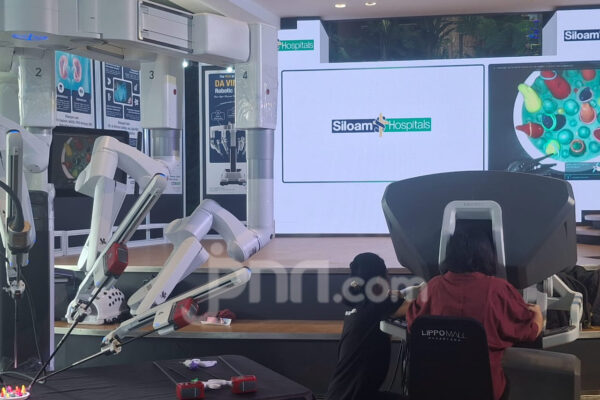 Siloam Hospitals Perkenalkan Da Vinci Xi, Inovasi Teknologi Robot Bedah Medis