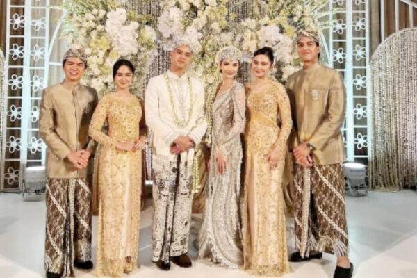 3 Berita Artis Terheboh: Tisa dan Syifa Tak Dibuatkan Seragam, Ahmad Dhani Bicara Ngunduh mantu