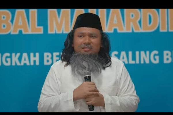 Demi Agen +62, Keanu Agl Menyamar Jadi Ustaz