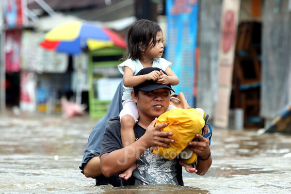 Diguyur Hujan Deras, 35 RT di Jakarta Masih Terendam Banjir pada Selasa Pagi
