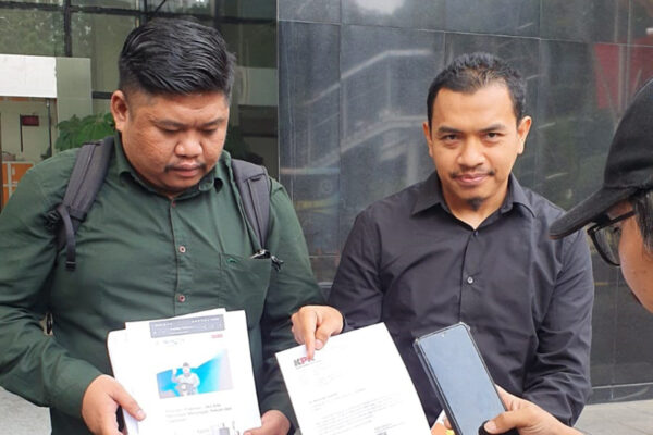 Irfan Serahkan Bukti Baru Dugaan Suap DPD ke KPK