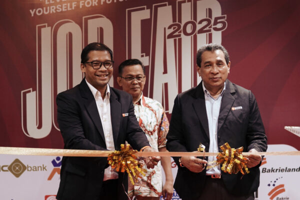Universitas Bakrie Gelar Job Fair 2025, Jembatani Alumni dan Dunia Kerja