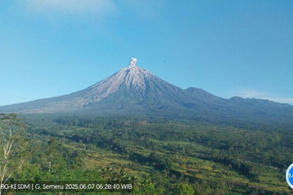Update Erupsi Gunung Semeru, Ada Banjir Lahar